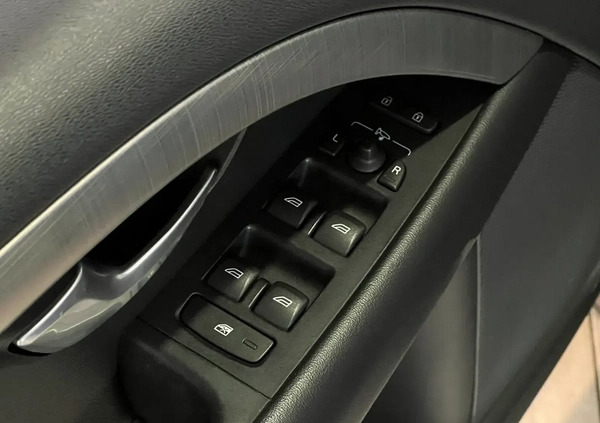 Volvo V70 cena 49900 przebieg: 171000, rok produkcji 2011 z Żarki małe 326